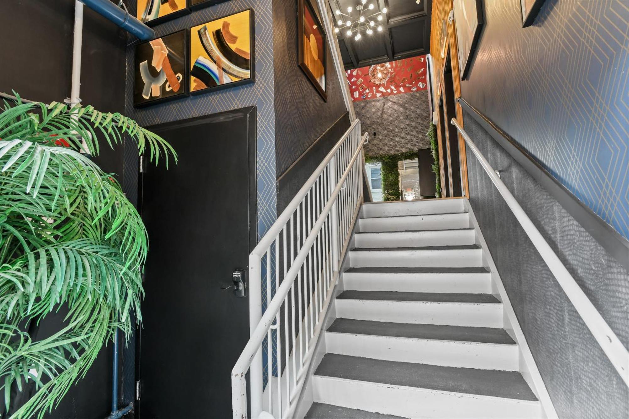 Stupendous Heart Of Piedmont Park Two Story Loft Apartment Atlanta Bagian luar foto